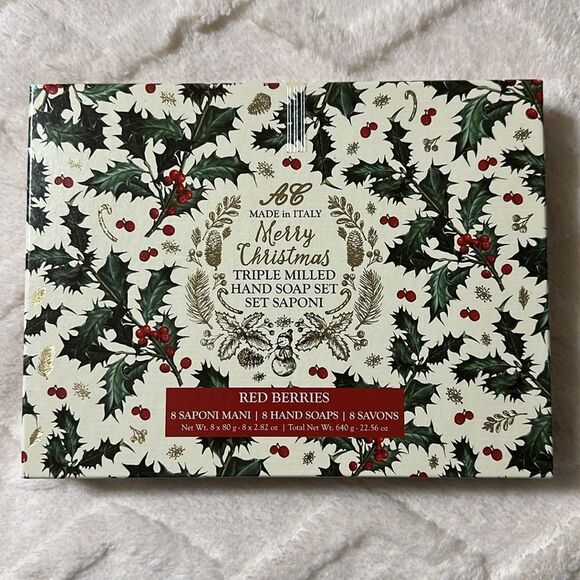 Saponerie Fissi Other - Saponerie Fissi Triple Milled Hand Soap Set of 8 Merry Christmas Red Berries